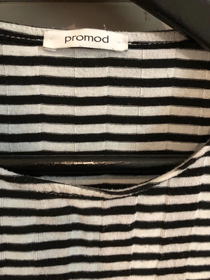 T-shirt marinière à volants - photo numéro 2