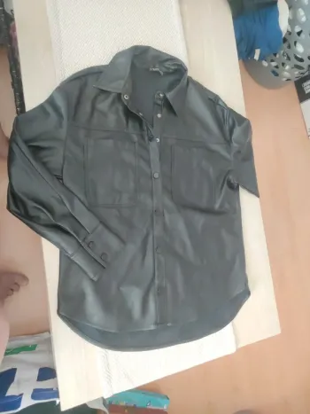 Veste chemise simili cuir stradivarius 14 ans xs