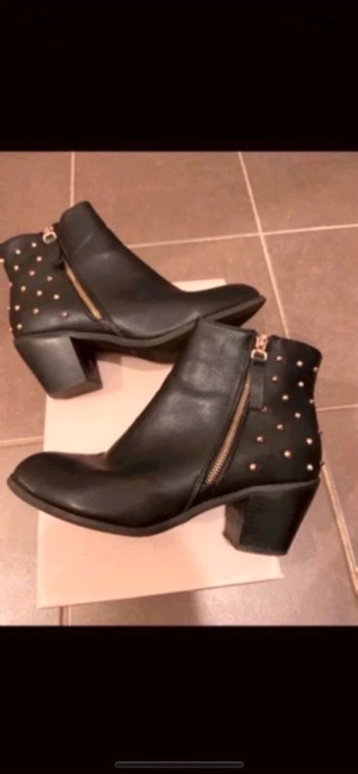 Bottines à clous