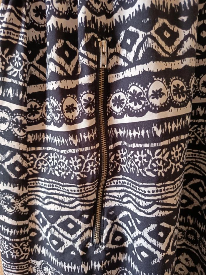 Robe courte sans manches. Marque Iska. (902) - photo numéro 3