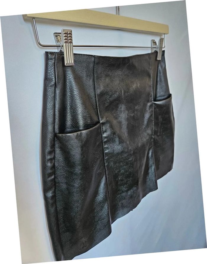 Jupe effet cuir taille S - photo numéro 3