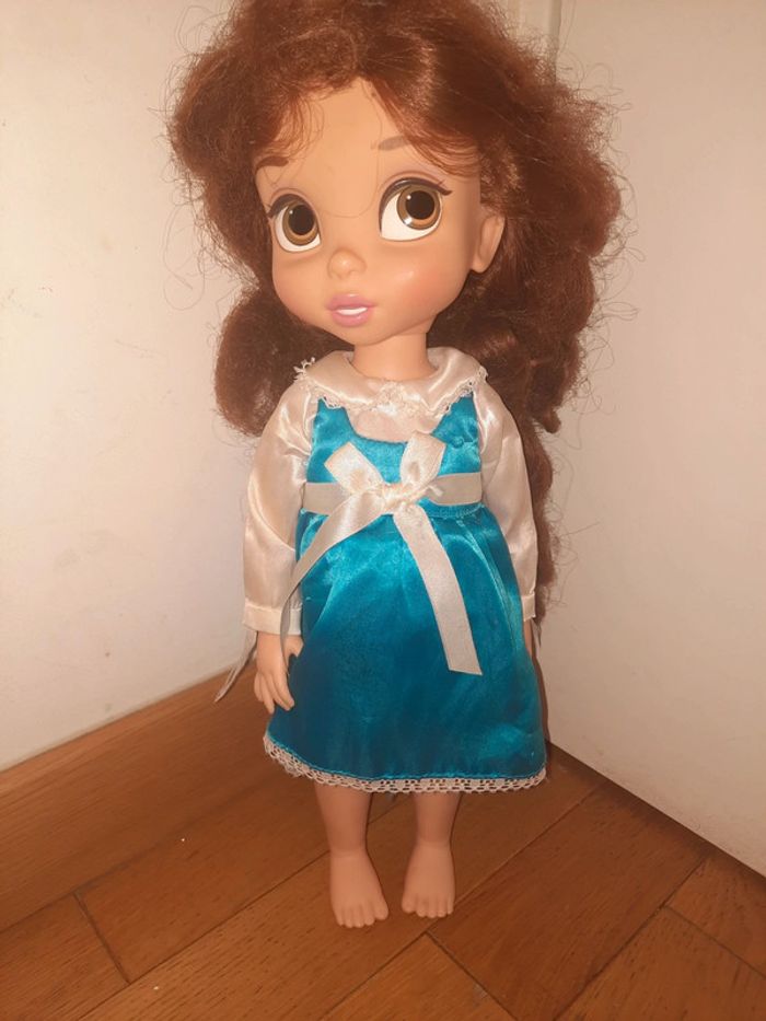 Poupee aminator disney store belle