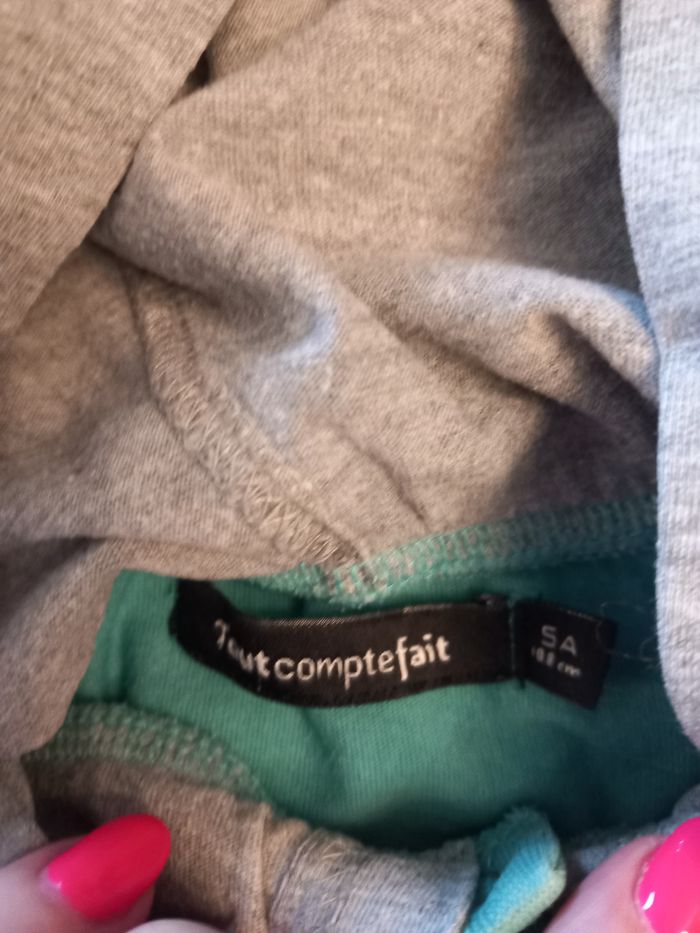 Tee-shirt manches longues avec capuche - photo numéro 3