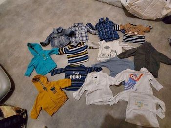 Lot garçon 6 moi   3 e l'unité