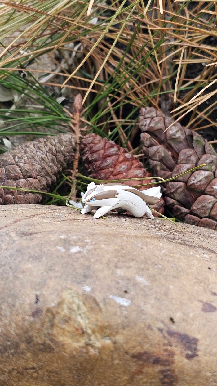 Super petite figurine Pokemon Nintendo lineon - photo numéro 2