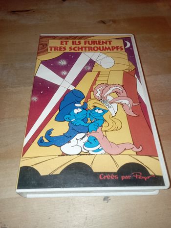 VHS Et ils furent très Schtroumpfs 