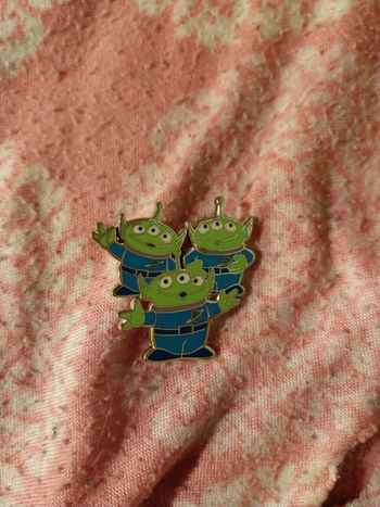 Pins Disney pixar