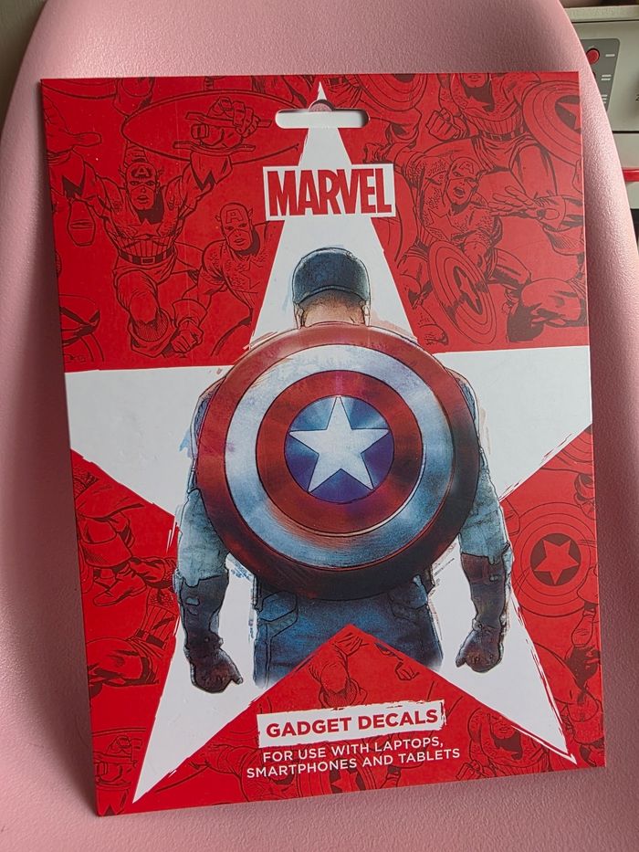 Sticker disney marvel captain america disneyland paris ( a mettre sur pleins de supports )