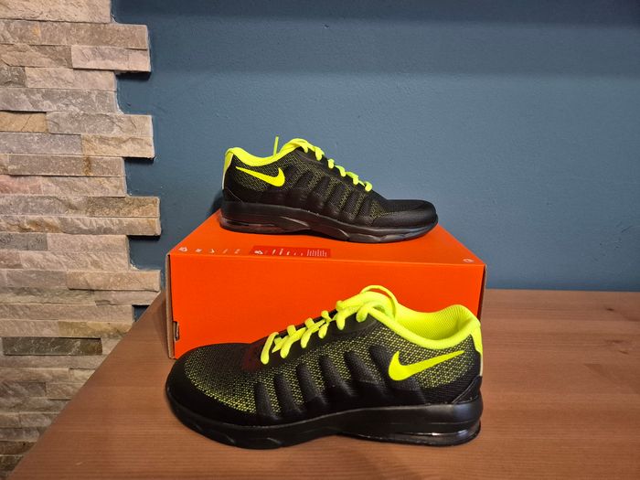 Nike air max invigor pointure 34