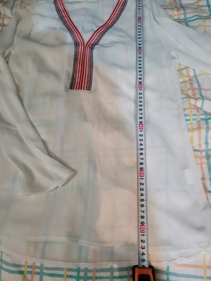 Blouse blanche, col V tressé rose, taille S - photo numéro 7