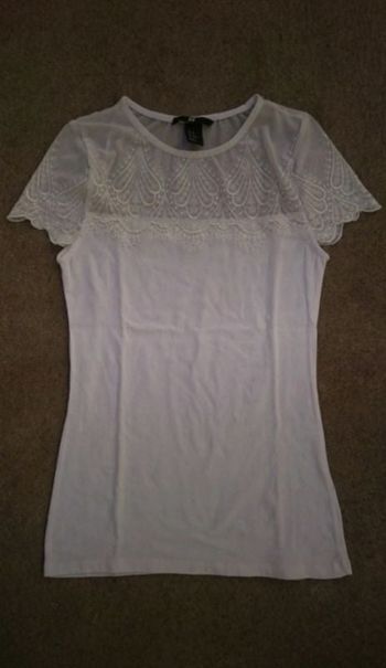 Tee-shirt blanc en dentelle H&M