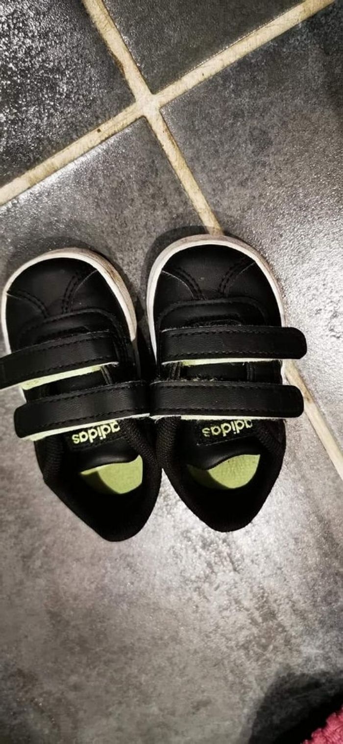 Basket Adidas 19 - photo numéro 2