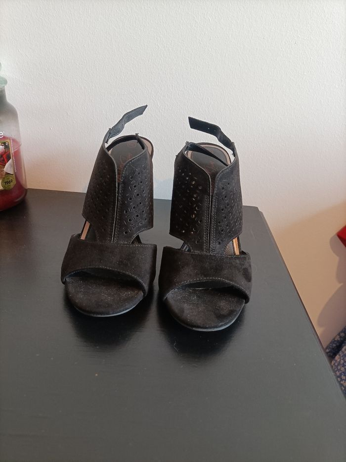 Sandales talons aiguilles