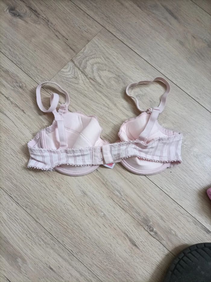 Soutien gorge - photo numéro 3