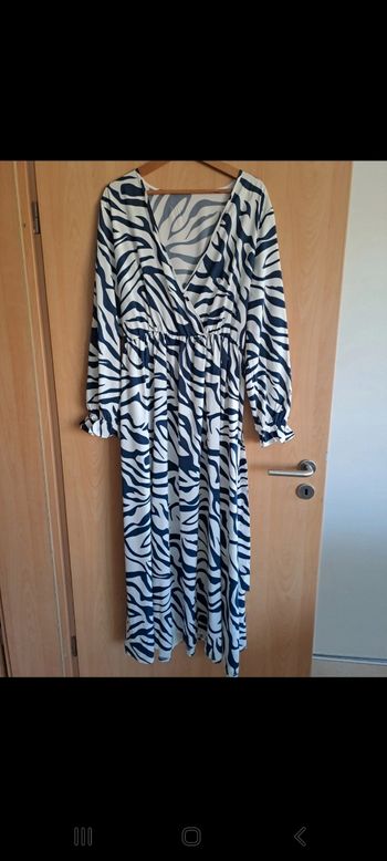 Robe  longue neuve 46/48