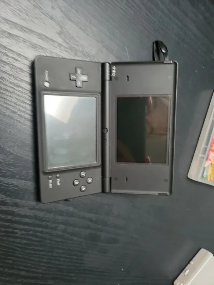 Console Nintendo DS Lite. - photo numéro 2