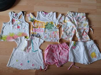 Lot 3 t-shirts 2shorts 1 bermuda