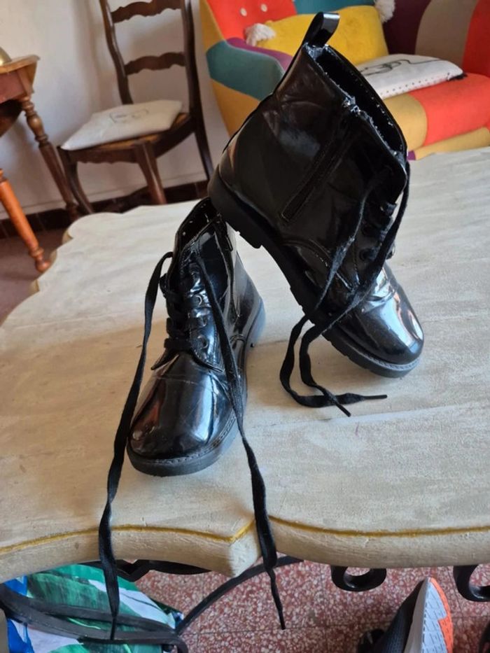 Bottines verni motif fleur