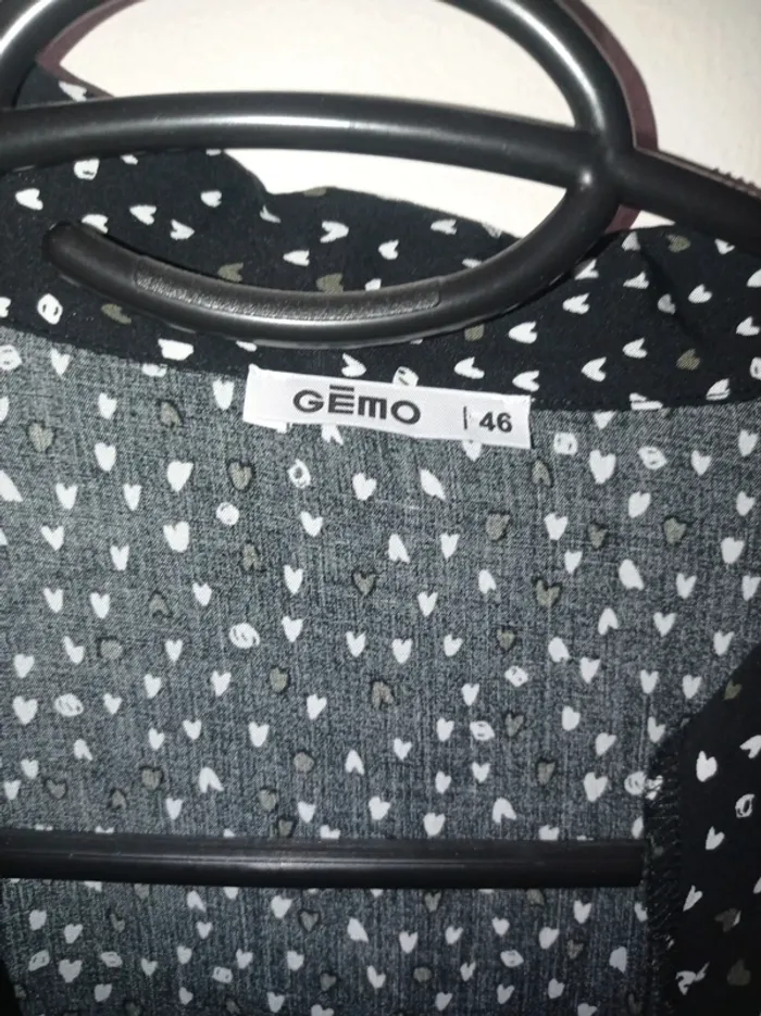 Chemise manches courtes noir avec motifs coeurs - photo numéro 5