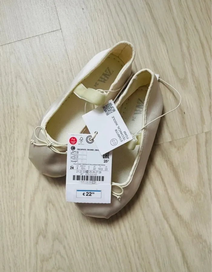 Ballerines neuve avec noeud Zara - photo numéro 4