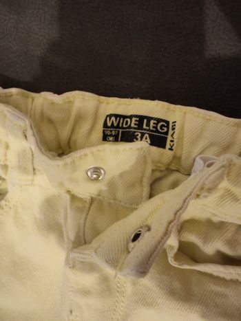 Jeans large jaune pâle 3 ans