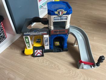 Post de police  Tutut bolide 
