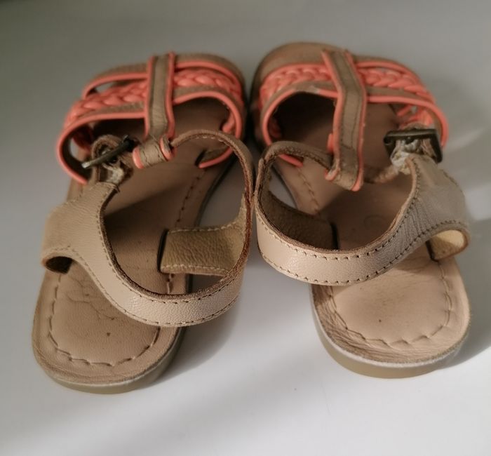 Sandales pointure 23 - photo numéro 2