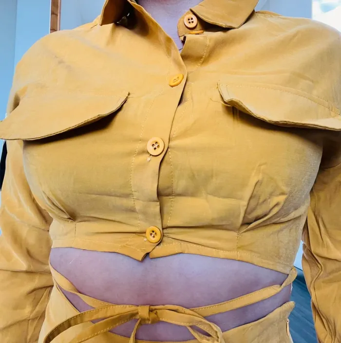 Robe jaune sexy manches longues - photo numéro 2