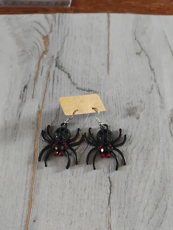 Boucles d'oreilles araignées