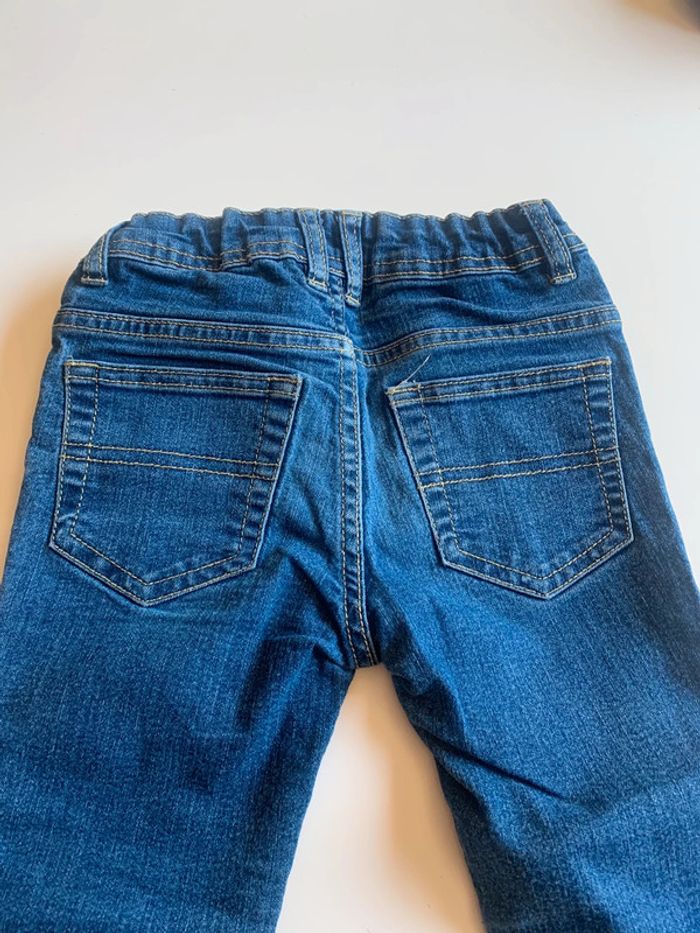 Jean bleu - photo numéro 2
