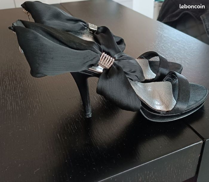 Vends Paire de Chaussures Femme à Talons  Pointure 39 - photo numéro 2