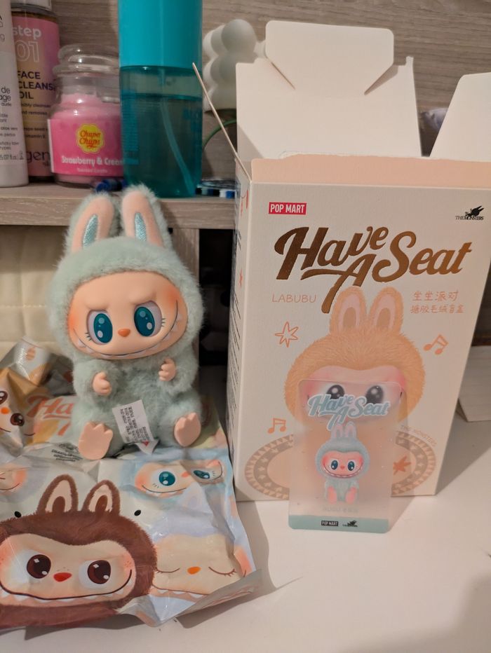 Labubu authentique vert QUQU..HAS