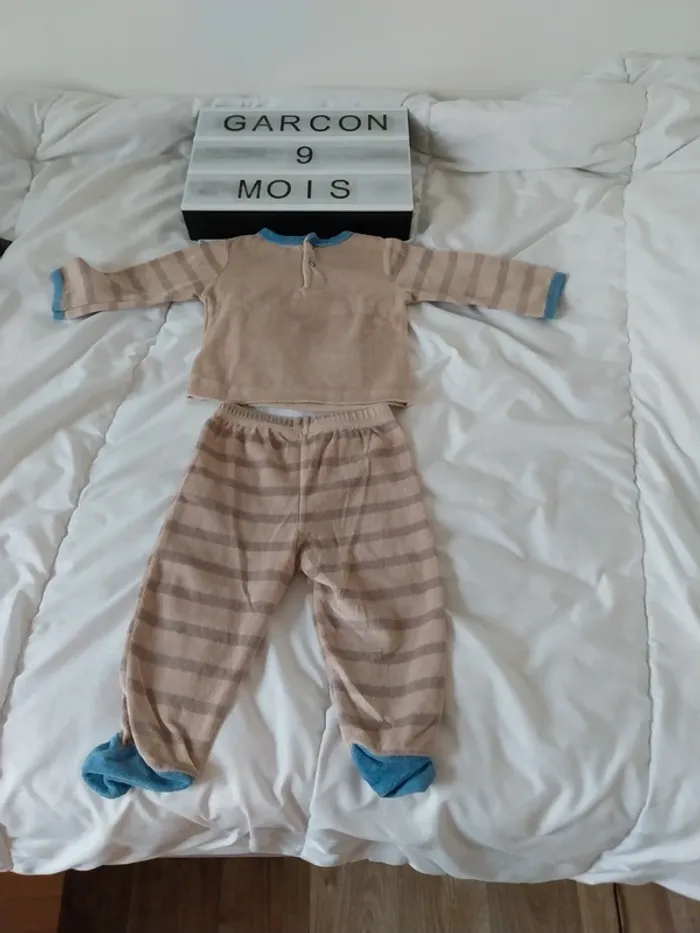 Pyjama deux pièces garçon 9 mois - photo numéro 2