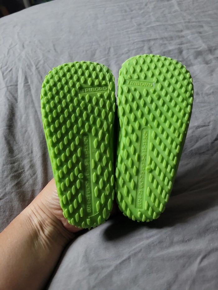 Chaussures eau pointure 24-25 - photo numéro 3