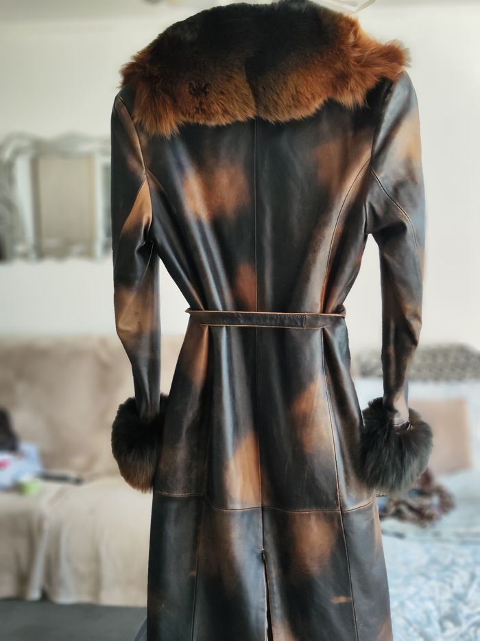 Très beau manteau en cuir - photo numéro 4