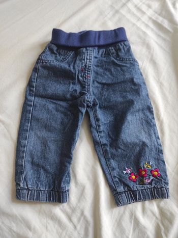 Jena T18M prends ton pouce