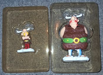 Deux figurines Astérix chez les Vikings