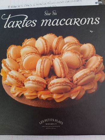 Livre tartes macarons. 70 pages