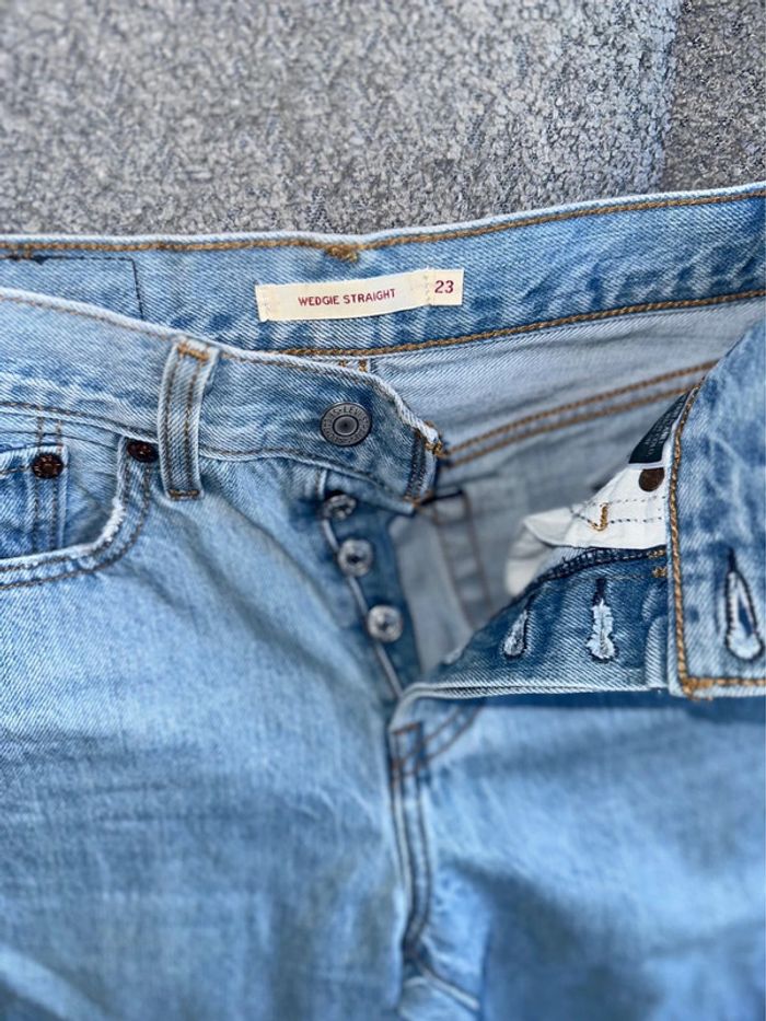 Jean bleu Levi’s Wedgie Straight 23 - photo numéro 3