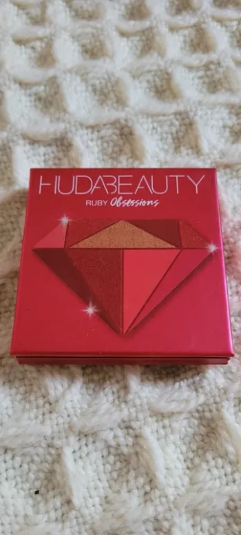 Ruby obsessions huda beauty