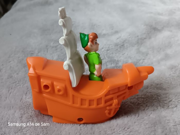 Figurine peter pan de macdonald des 40ans de disney en 1995 - photo numéro 3