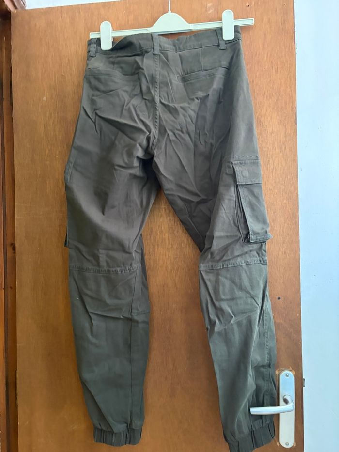 Pantalon cargo - photo numéro 1