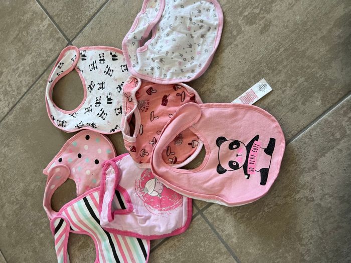 Lots 54 bavoirs - photo numéro 4