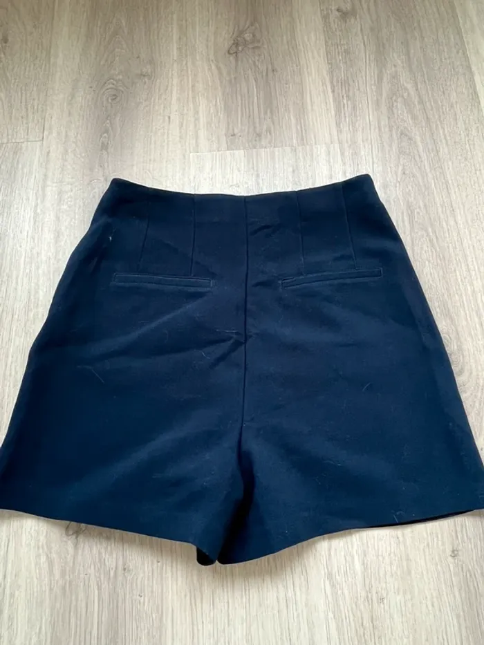 Short bleu Kiabi - photo numéro 2