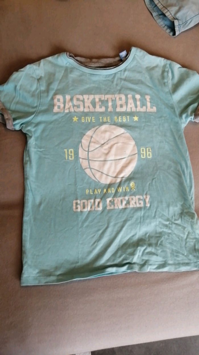 T shirt MC okaidi basketball 🏀 8 ans