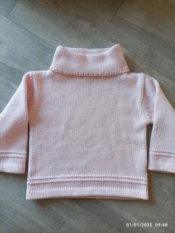 Pull col roulé rose pâle 3 ans