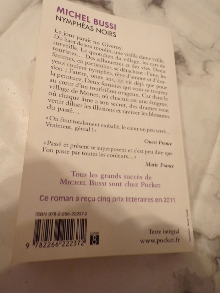 Livre Michel Bussi Nymphéas Noirs - photo numéro 2