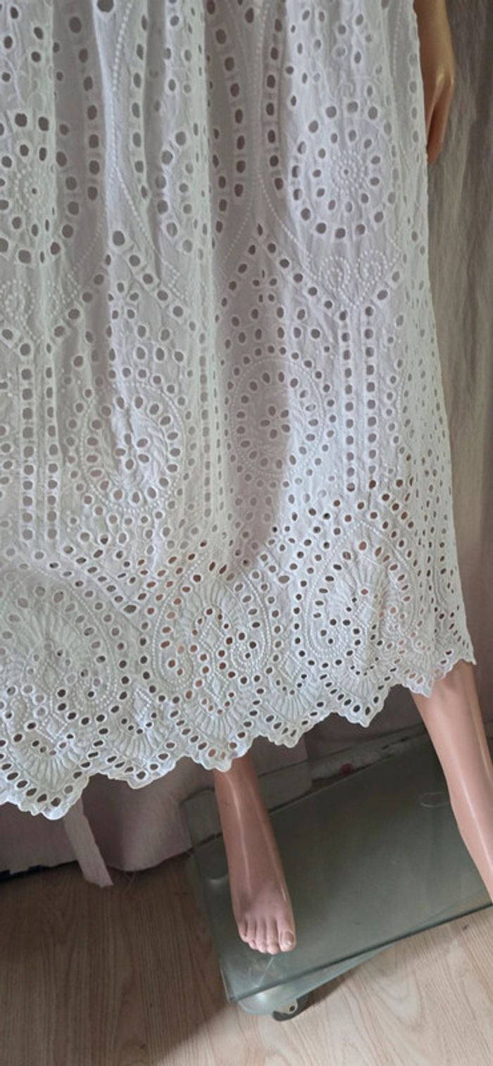 Robe Longue Blanche style Broderie Anglaise Taille M - photo numéro 2
