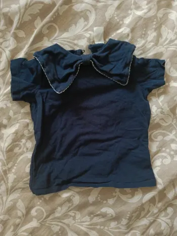 Tee shirt H&M bleu marine grand col 98cm