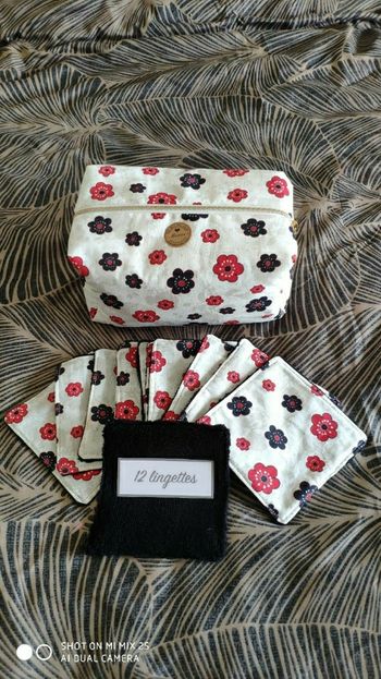 12 lingettes lavables et sa trousse de toilette moltonné